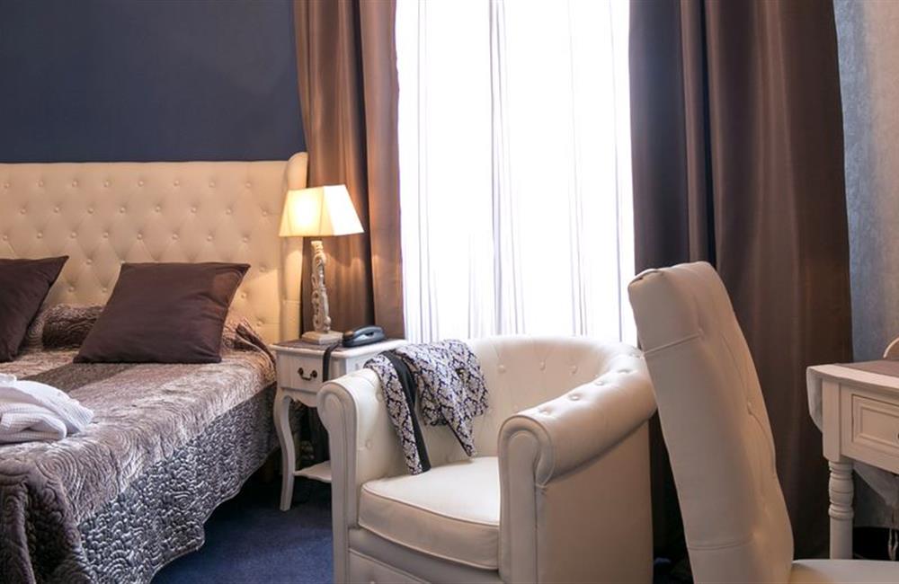 Chambre double pour soirée étape affaires - Hôtel Le Trianon à Etel en Bretagne Sud